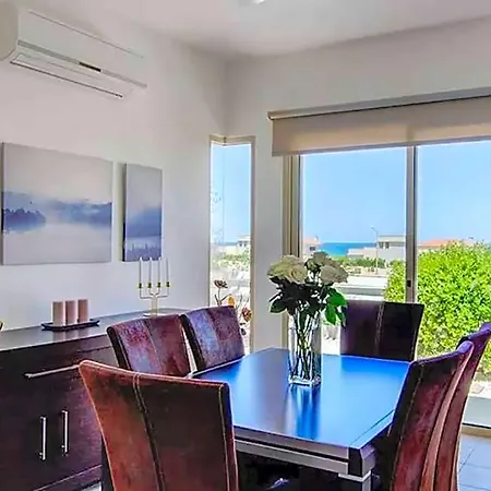 Sea Breeze Hideaway *