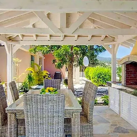 Sea Breeze Hideaway